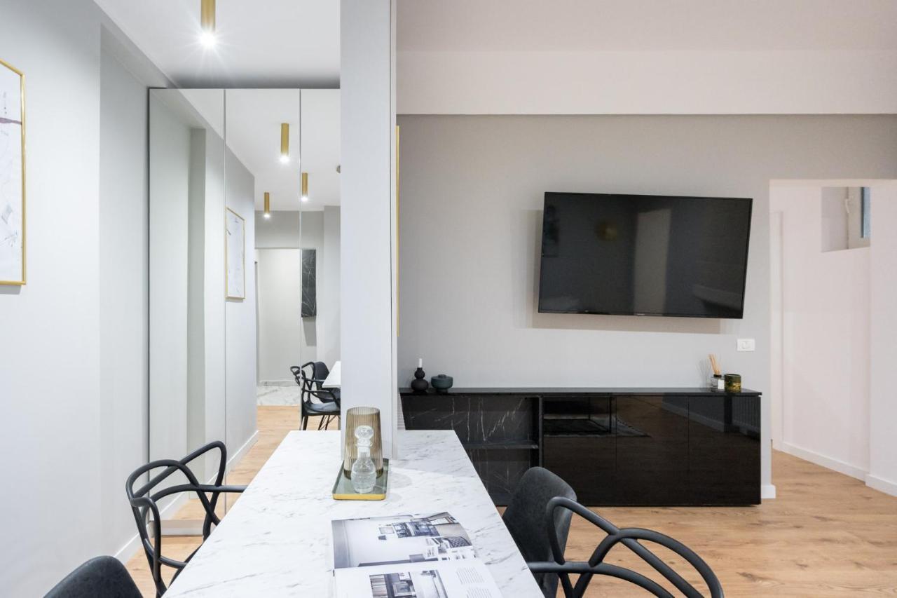 Crystal 3Bdr Apartment In Center Bucureşti Exterior foto