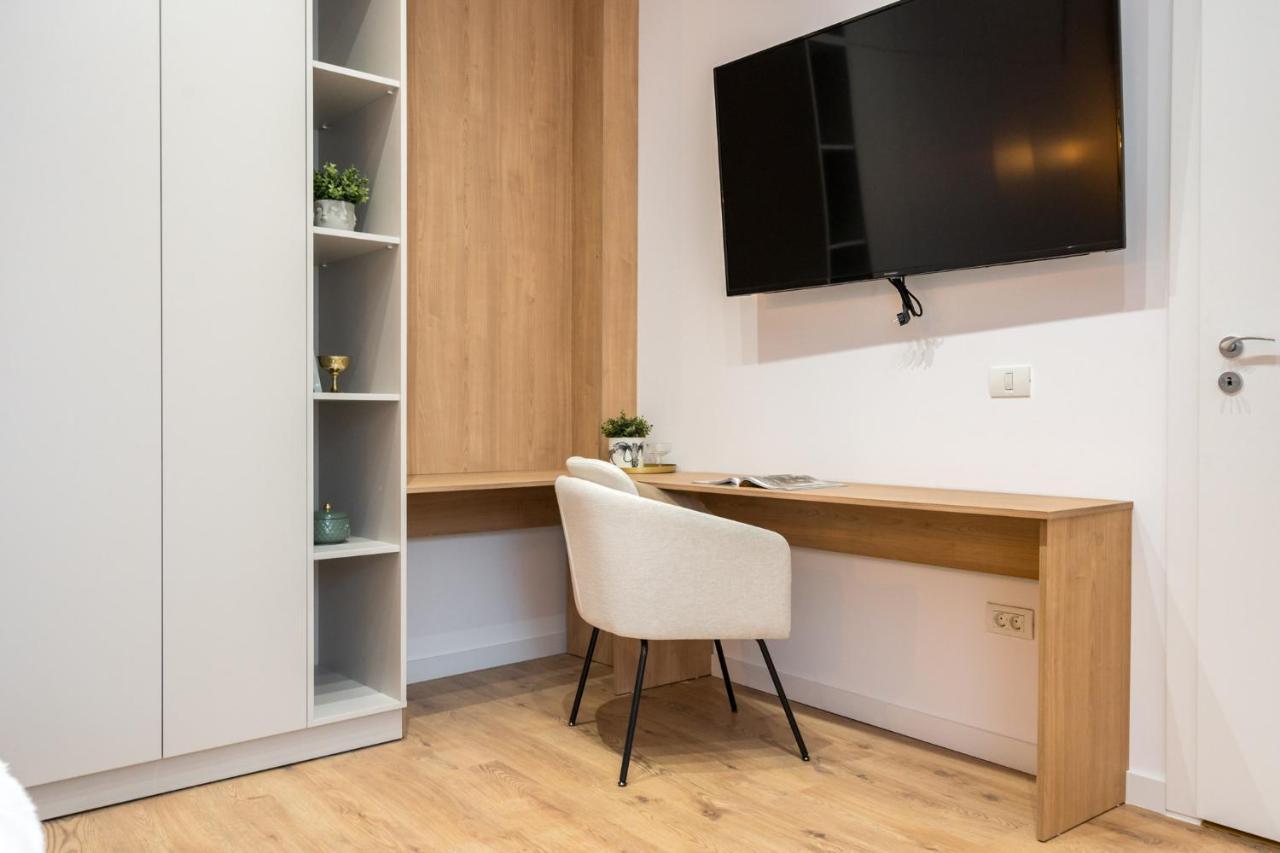 Crystal 3Bdr Apartment In Center Bucureşti Exterior foto