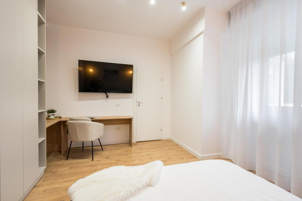 Crystal 3Bdr Apartment In Center Bucureşti Exterior foto