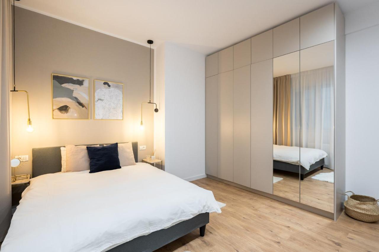 Crystal 3Bdr Apartment In Center Bucureşti Exterior foto