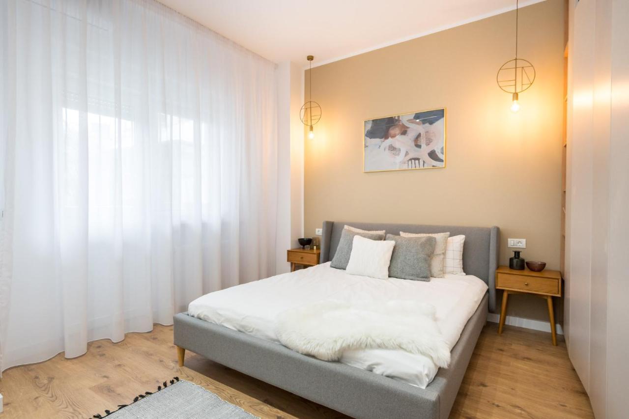 Crystal 3Bdr Apartment In Center Bucureşti Exterior foto