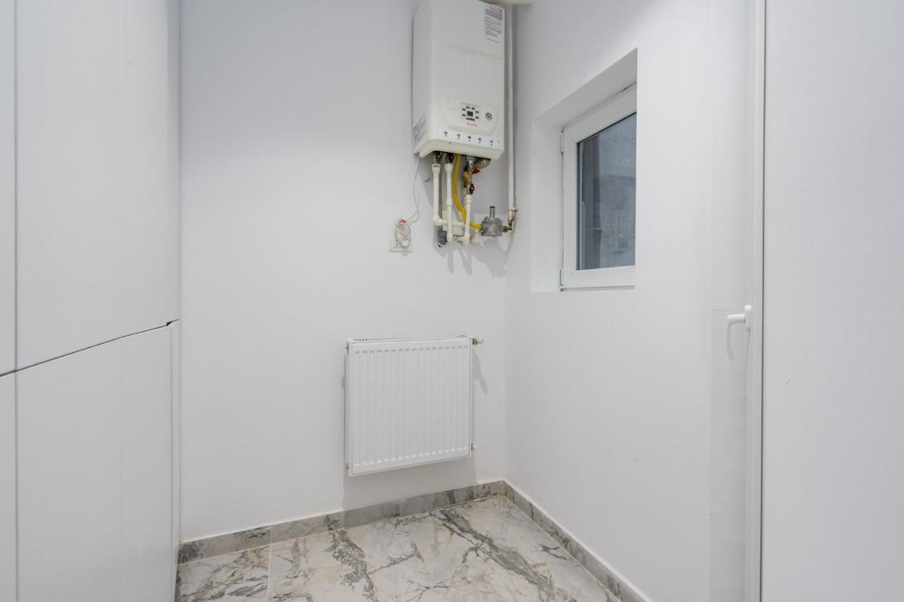 Crystal 3Bdr Apartment In Center Bucureşti Exterior foto