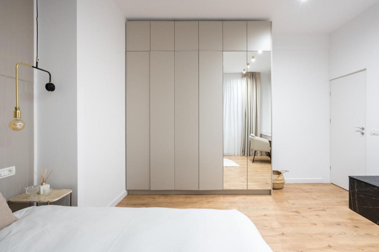 Crystal 3Bdr Apartment In Center Bucureşti Exterior foto