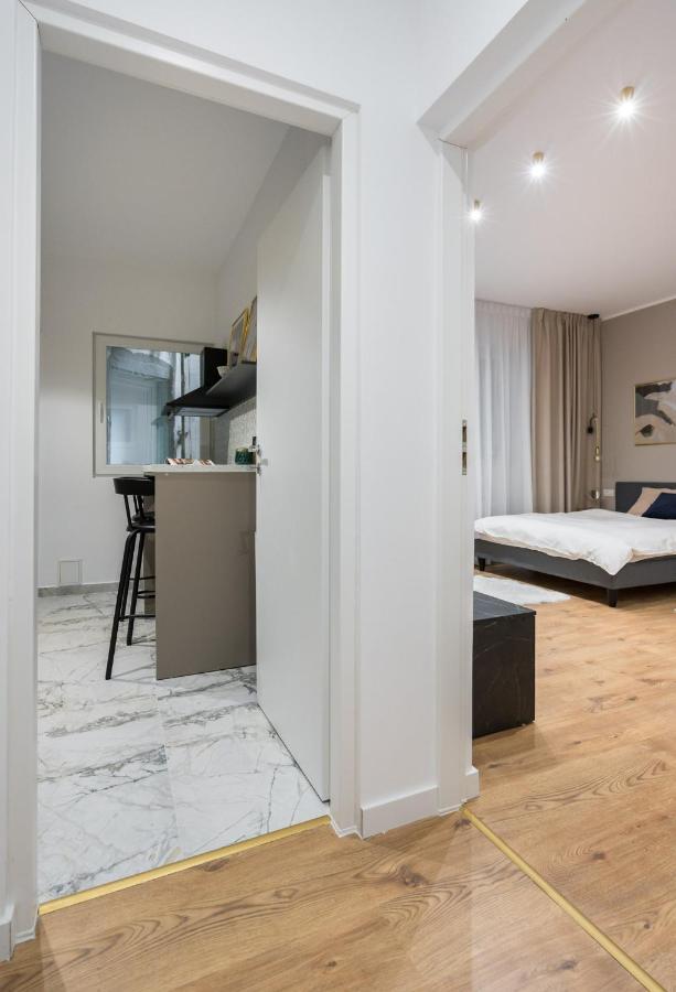 Crystal 3Bdr Apartment In Center Bucureşti Exterior foto